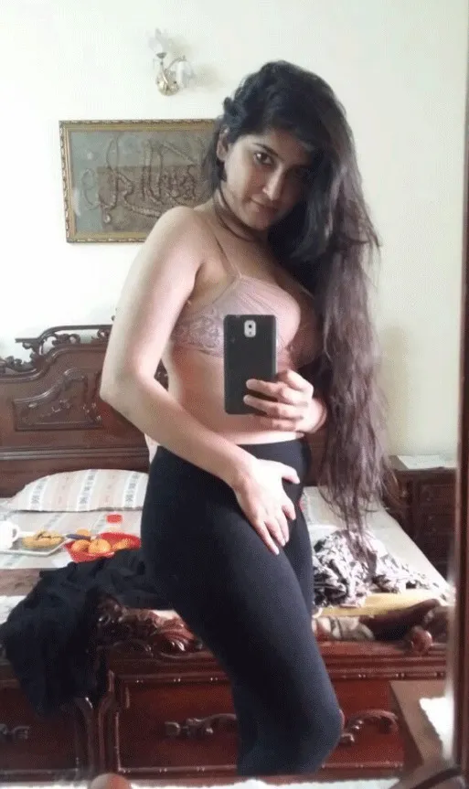 কুমারী ভারতীয় কলেজ মেয়ে ক্যামে নগ্ন হচ্ছে - ছবি 7